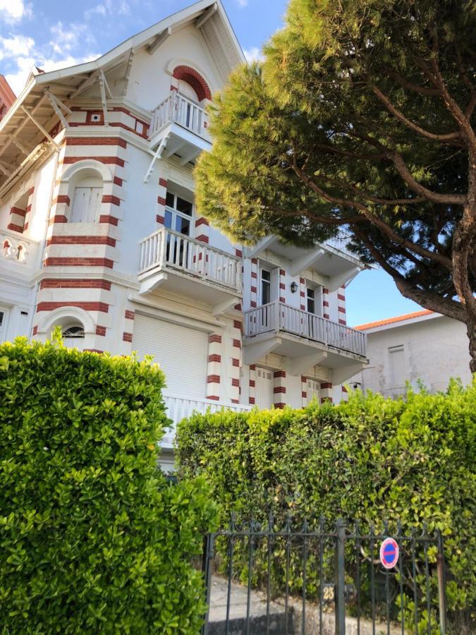 Falaise De Pontaillac Vaux-sur-Mer Extérieur photo