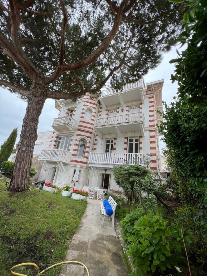 Falaise De Pontaillac Vaux-sur-Mer Extérieur photo