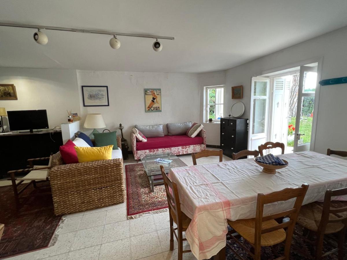 Falaise De Pontaillac Vaux-sur-Mer Extérieur photo
