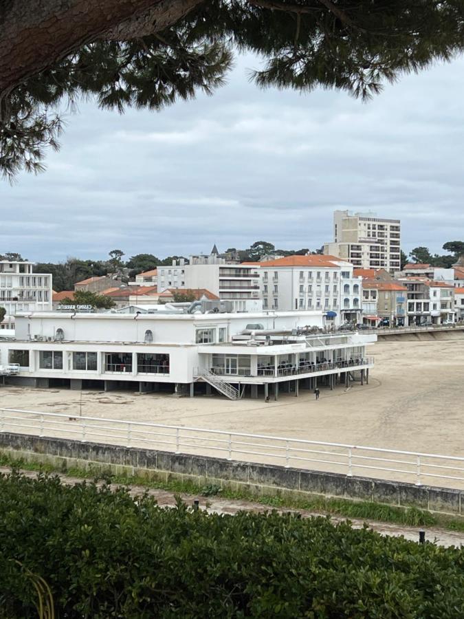 Falaise De Pontaillac Vaux-sur-Mer Extérieur photo