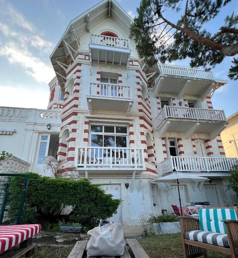 Falaise De Pontaillac Vaux-sur-Mer Extérieur photo
